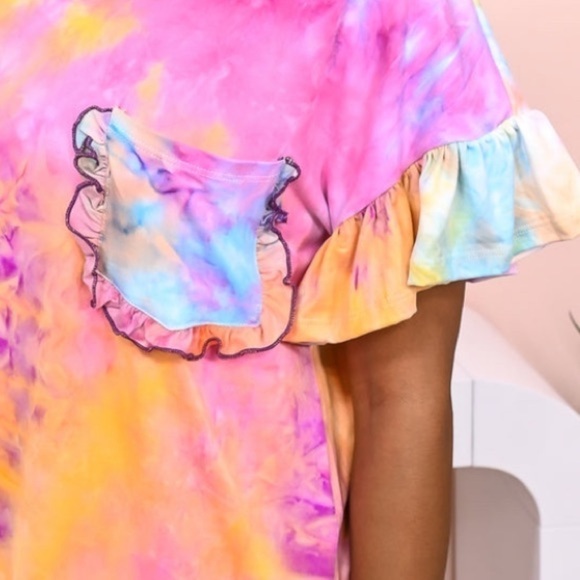 Tye Die Dolman Ruffle Knit Top with Pocket - Picture 2 of 6